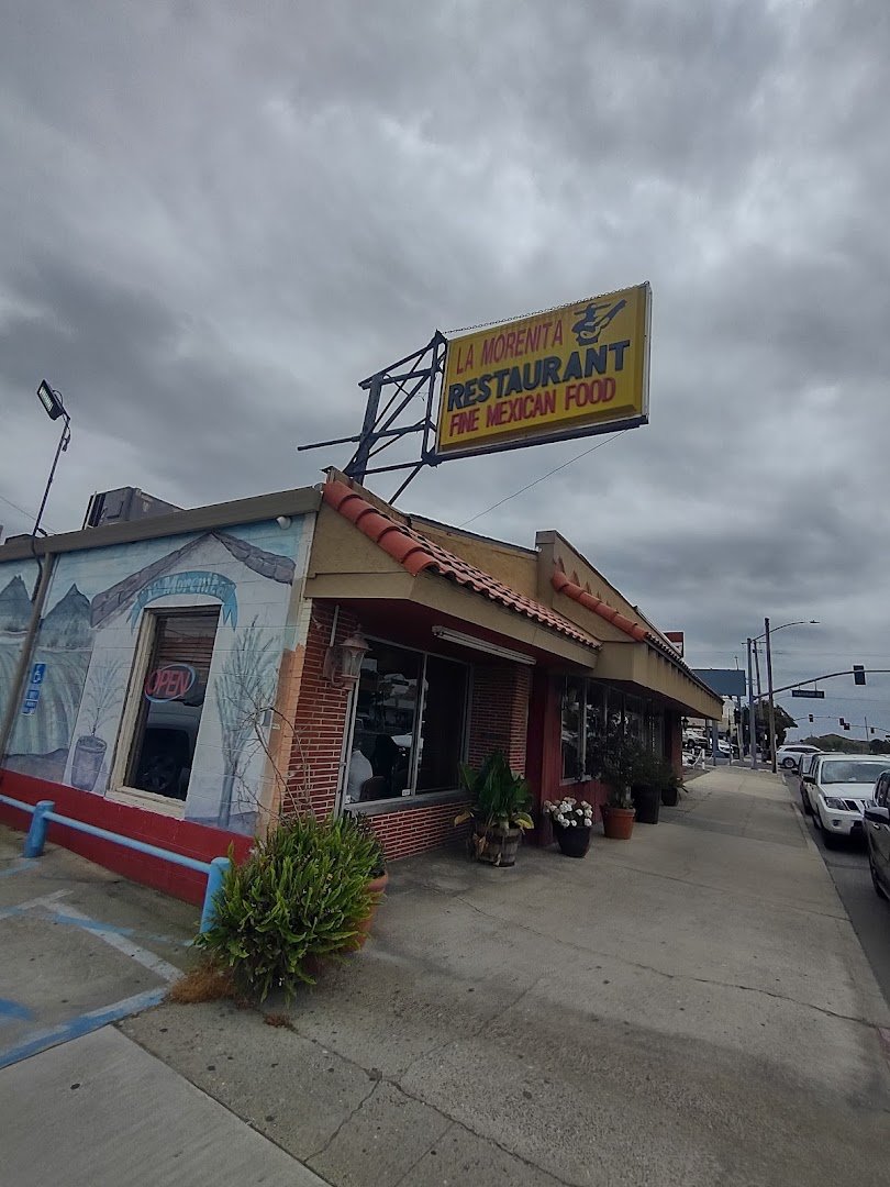 Front view of La Morenita Restaurant in Turlock.